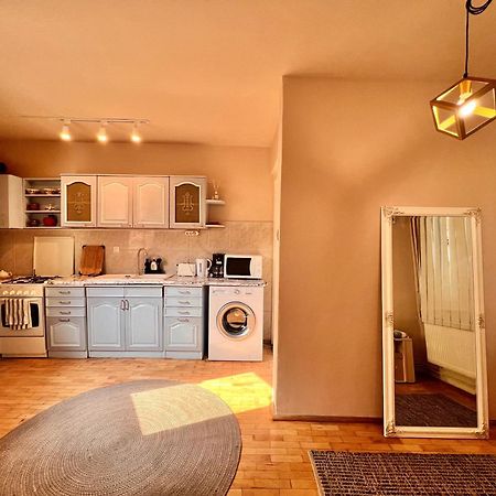 Old Town City Center Apartments Брашов Екстер'єр фото