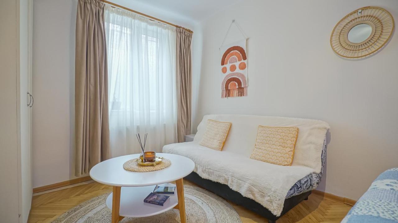 Old Town City Center Apartments Брашов Екстер'єр фото