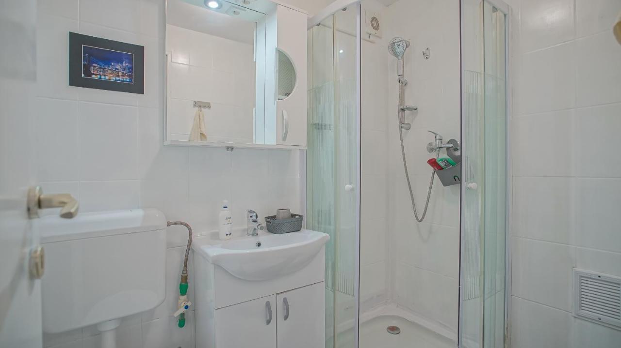 Old Town City Center Apartments Брашов Екстер'єр фото
