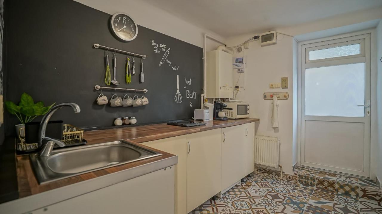 Old Town City Center Apartments Брашов Екстер'єр фото