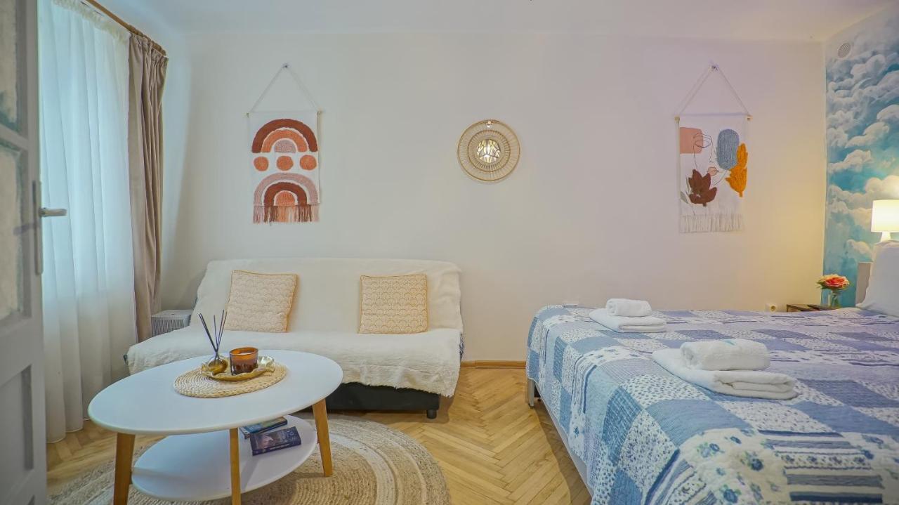 Old Town City Center Apartments Брашов Екстер'єр фото