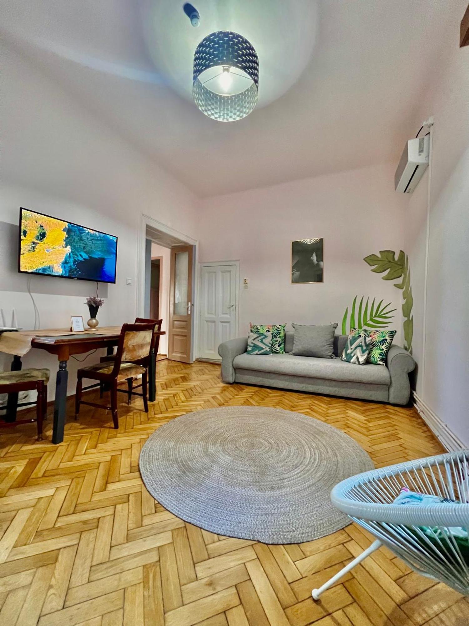 Old Town City Center Apartments Брашов Екстер'єр фото
