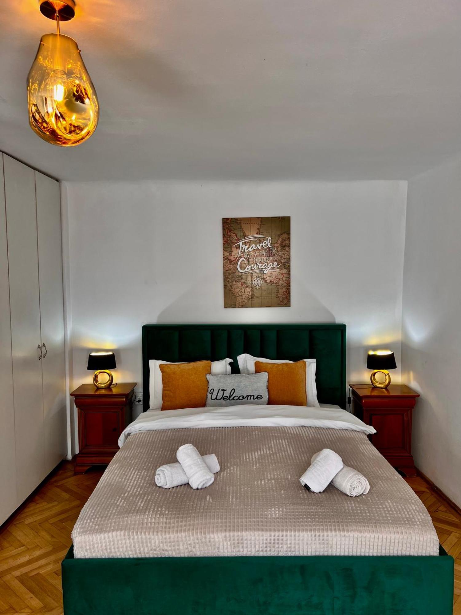 Old Town City Center Apartments Брашов Екстер'єр фото
