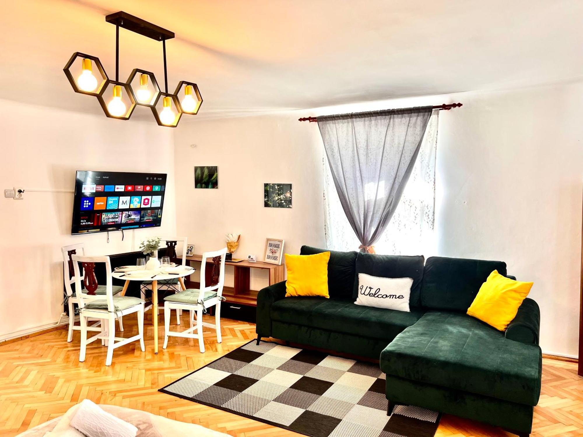 Old Town City Center Apartments Брашов Екстер'єр фото